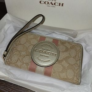COACH Dempsey Large Phone Wallet Signature Jacquard Patch